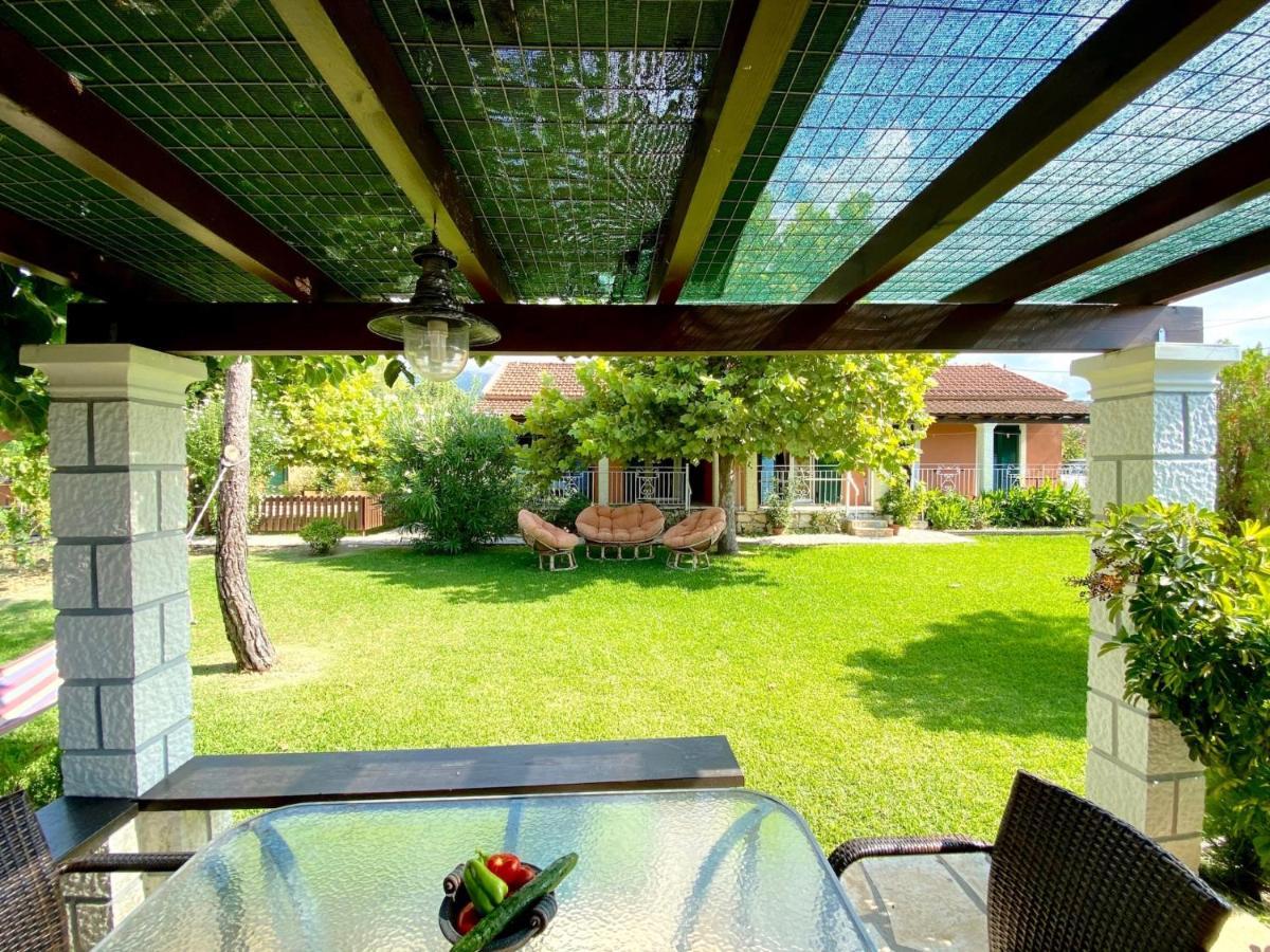 Asteraki House *