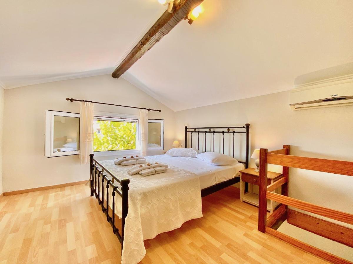 Asteraki House Apartment